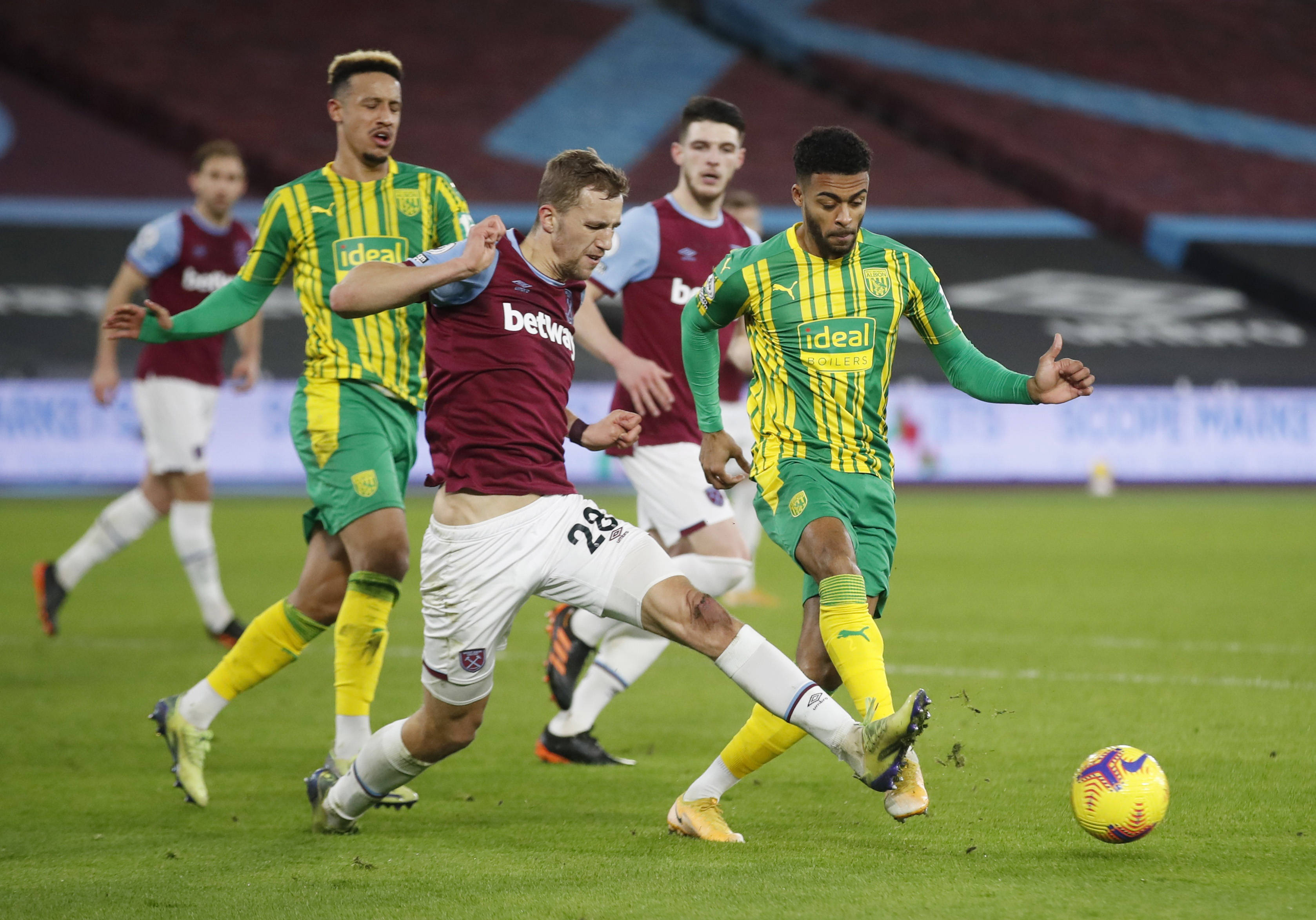 卫在公开场 卫在公开场